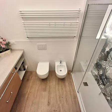 Simare - 2 Matrimoniali A 500metri Da Stazione E *